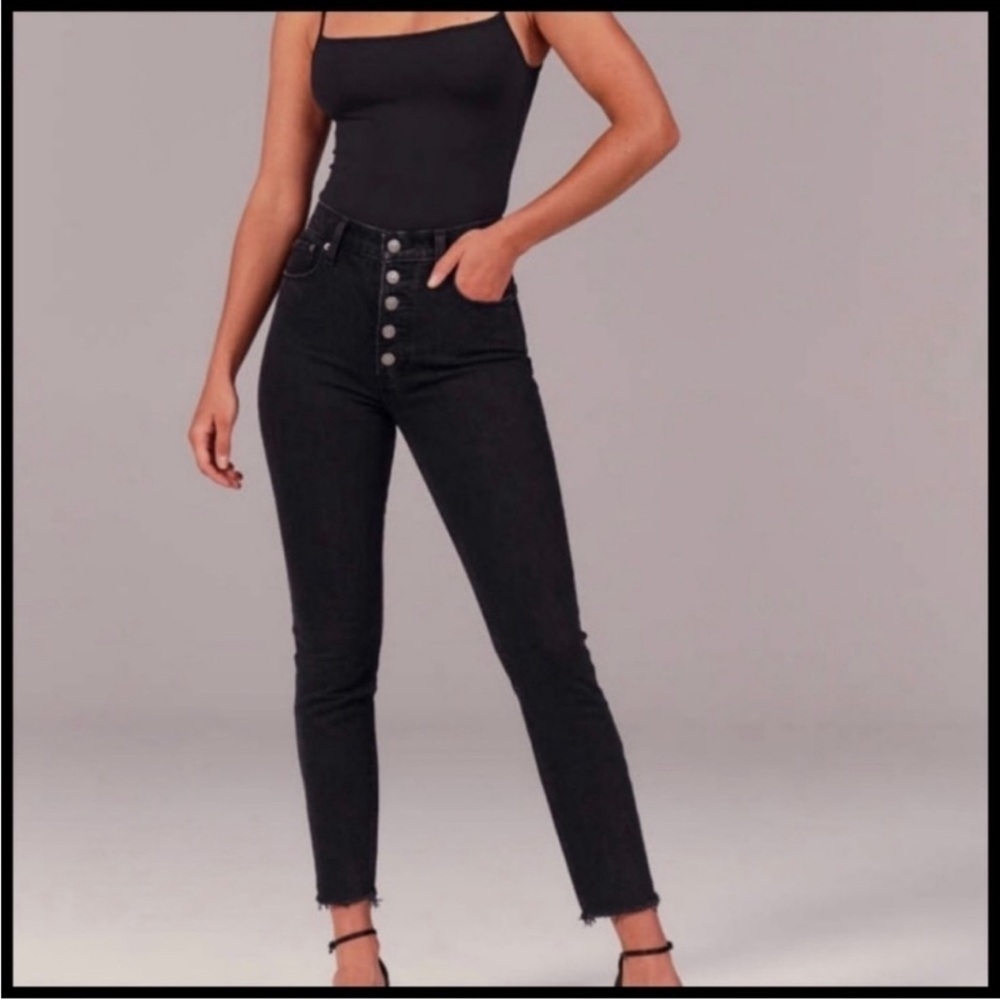 Abercrombie and fitch black the skinny high rise button fly raw hem size 26/2